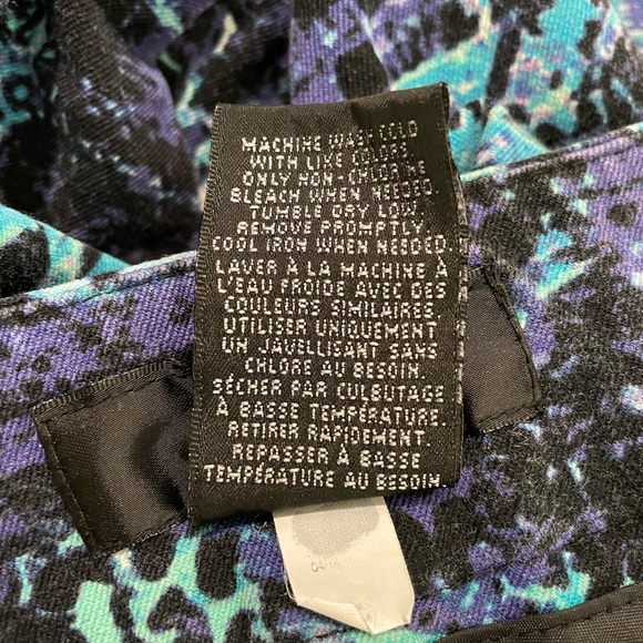 Mossimo Stretch Extensible Crop all over print Pants Size 12 - Picture 4 of 4